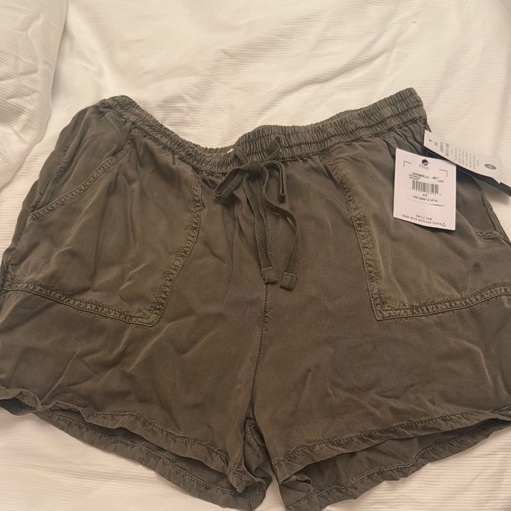 O'Neill Green Cargo Shorts with Adjustable Fit